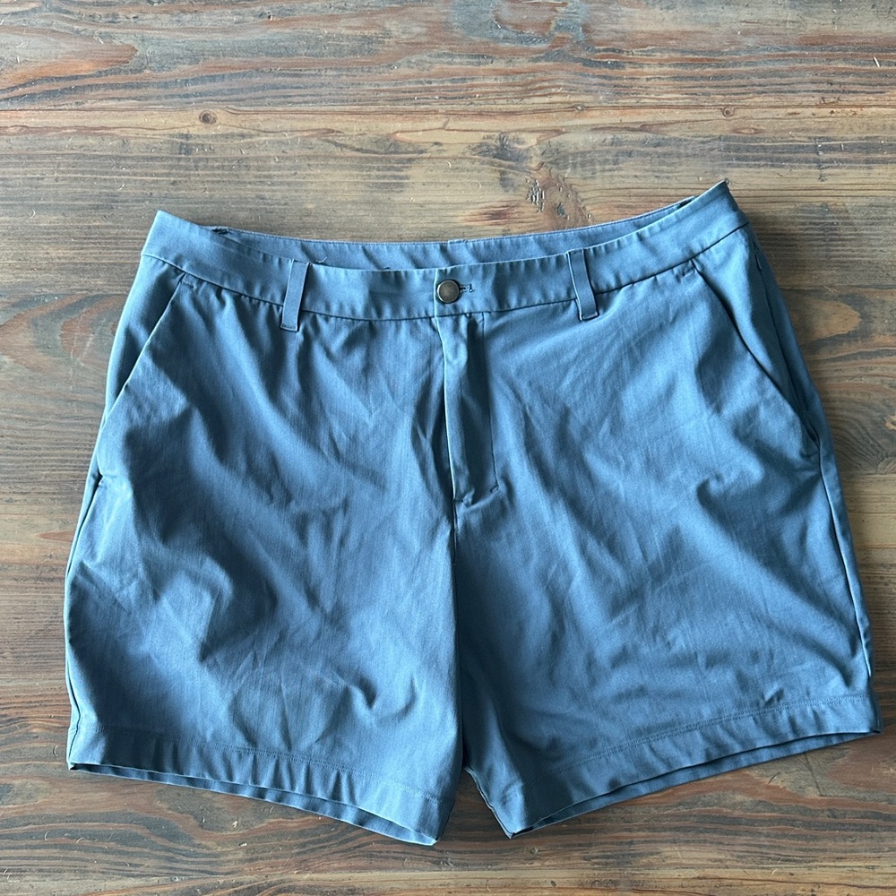 Lululemon Men's ABC Casual Shorts | size 38"